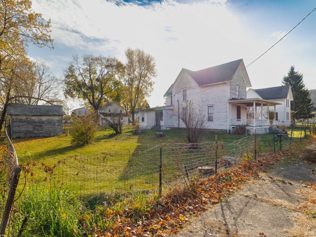 118 Coates Avenue
