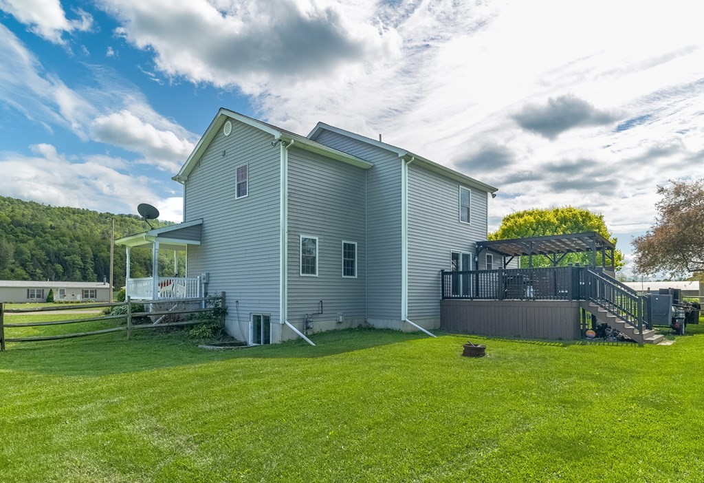 113 West Woodlawn Avenue