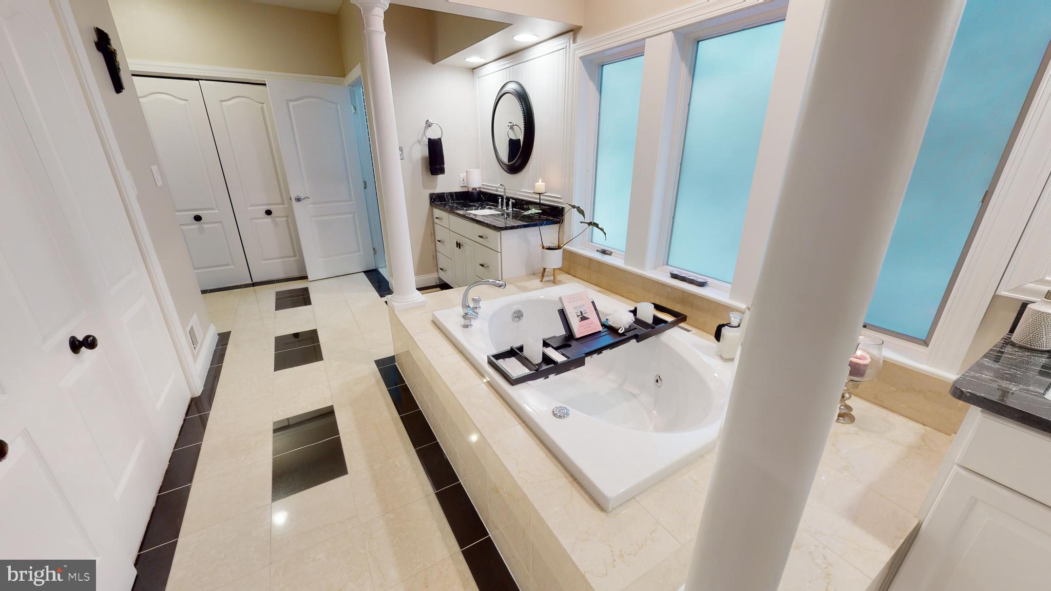 937 GREENBRIAR DRIVE