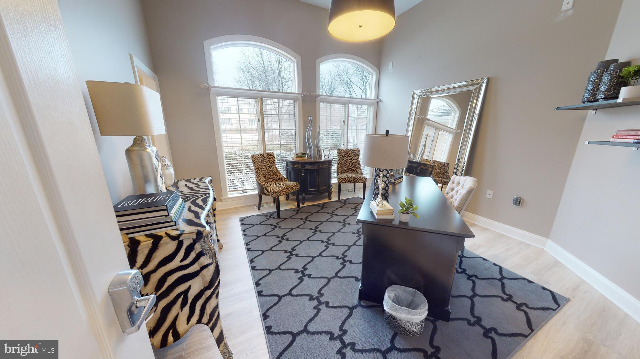 937 GREENBRIAR DRIVE