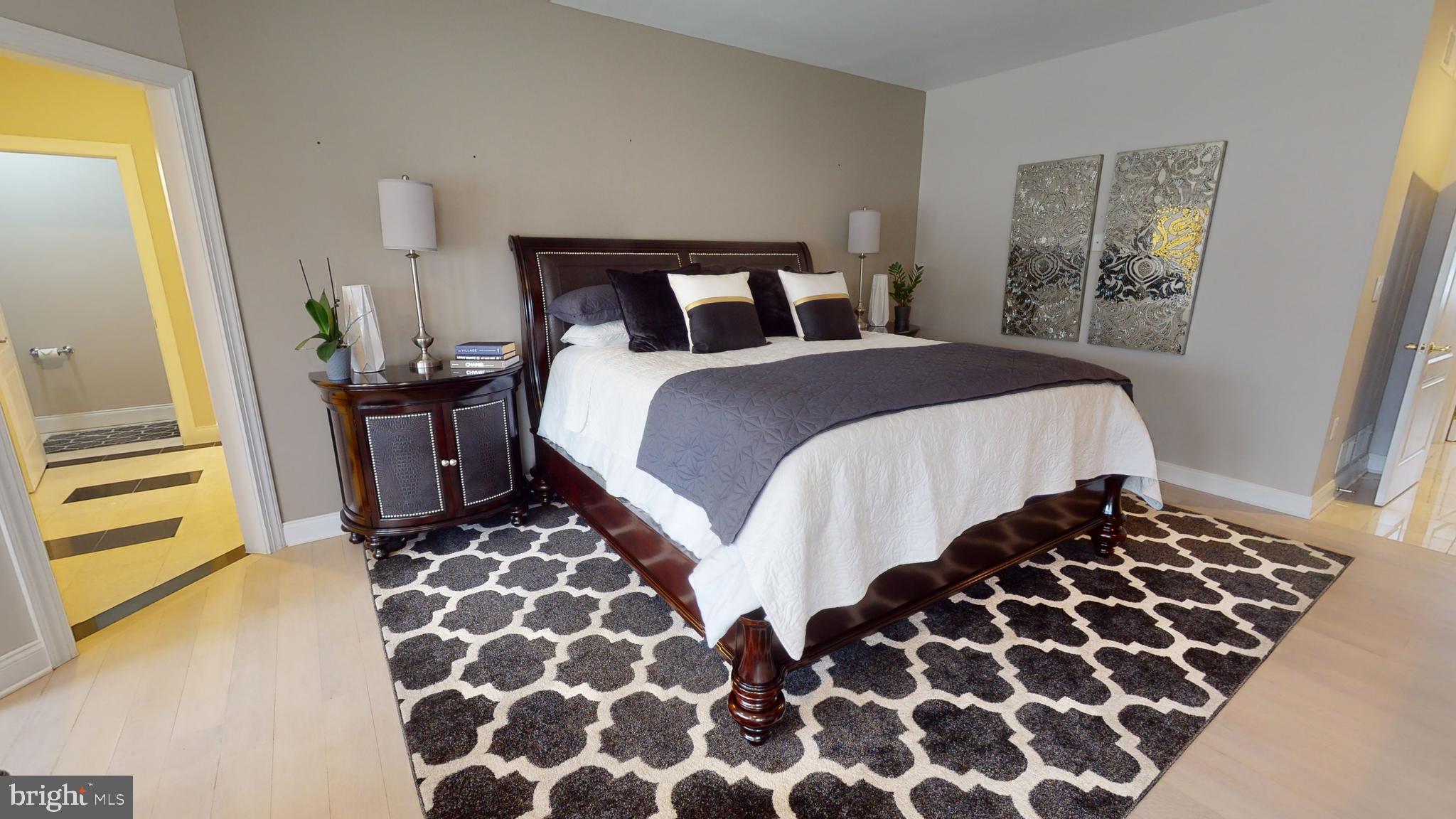 937 GREENBRIAR DRIVE