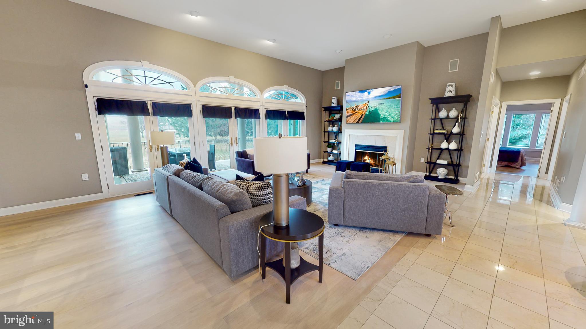 937 GREENBRIAR DRIVE