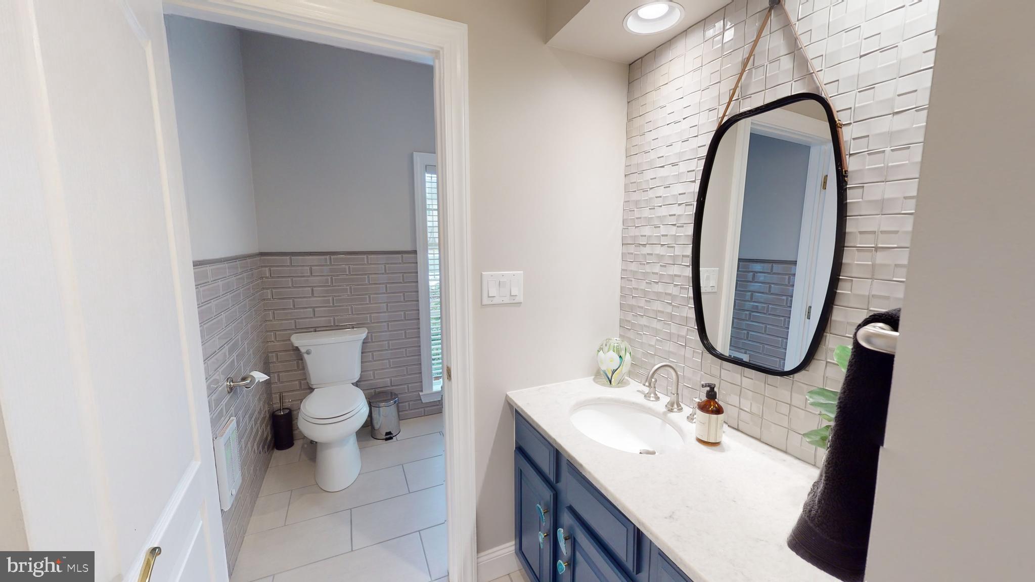 937 GREENBRIAR DRIVE