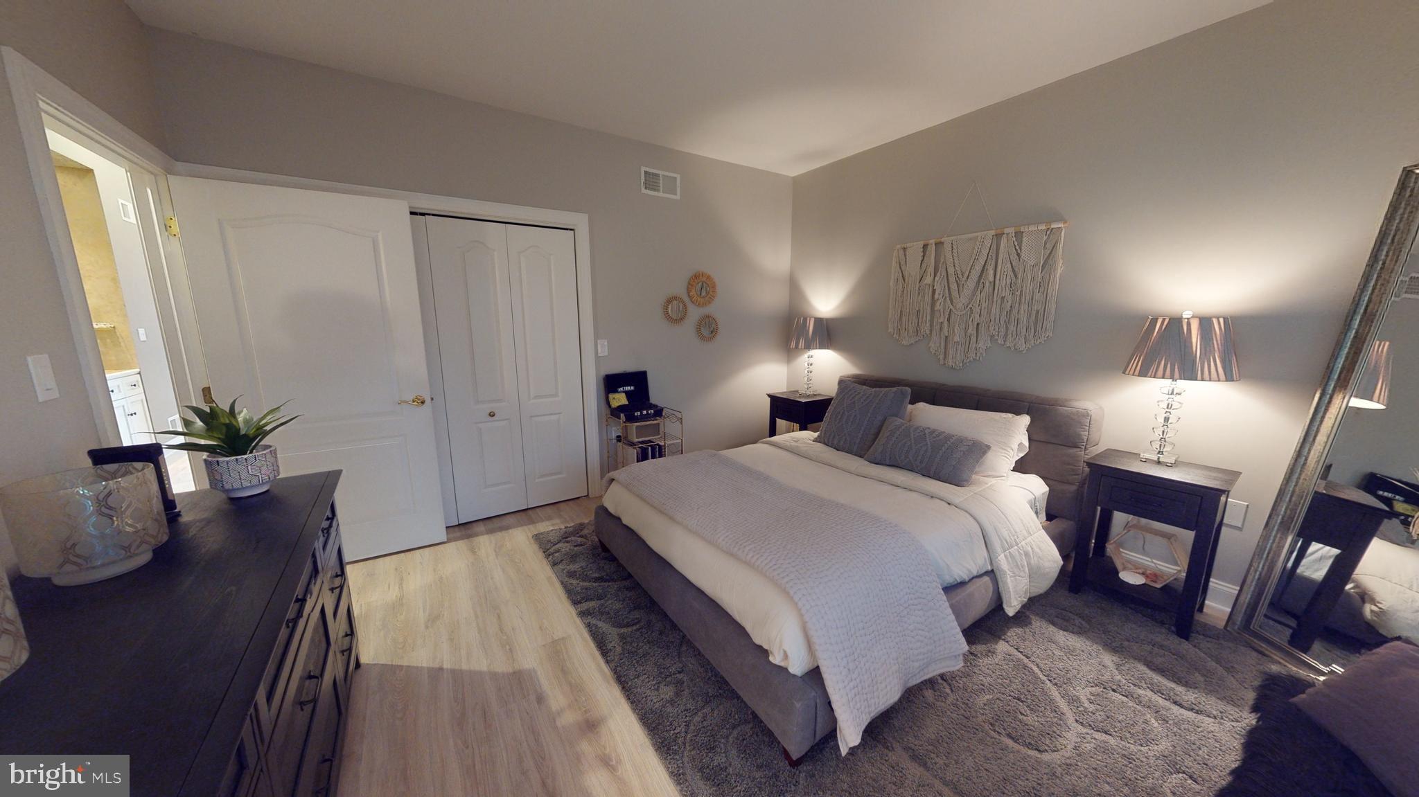 937 GREENBRIAR DRIVE