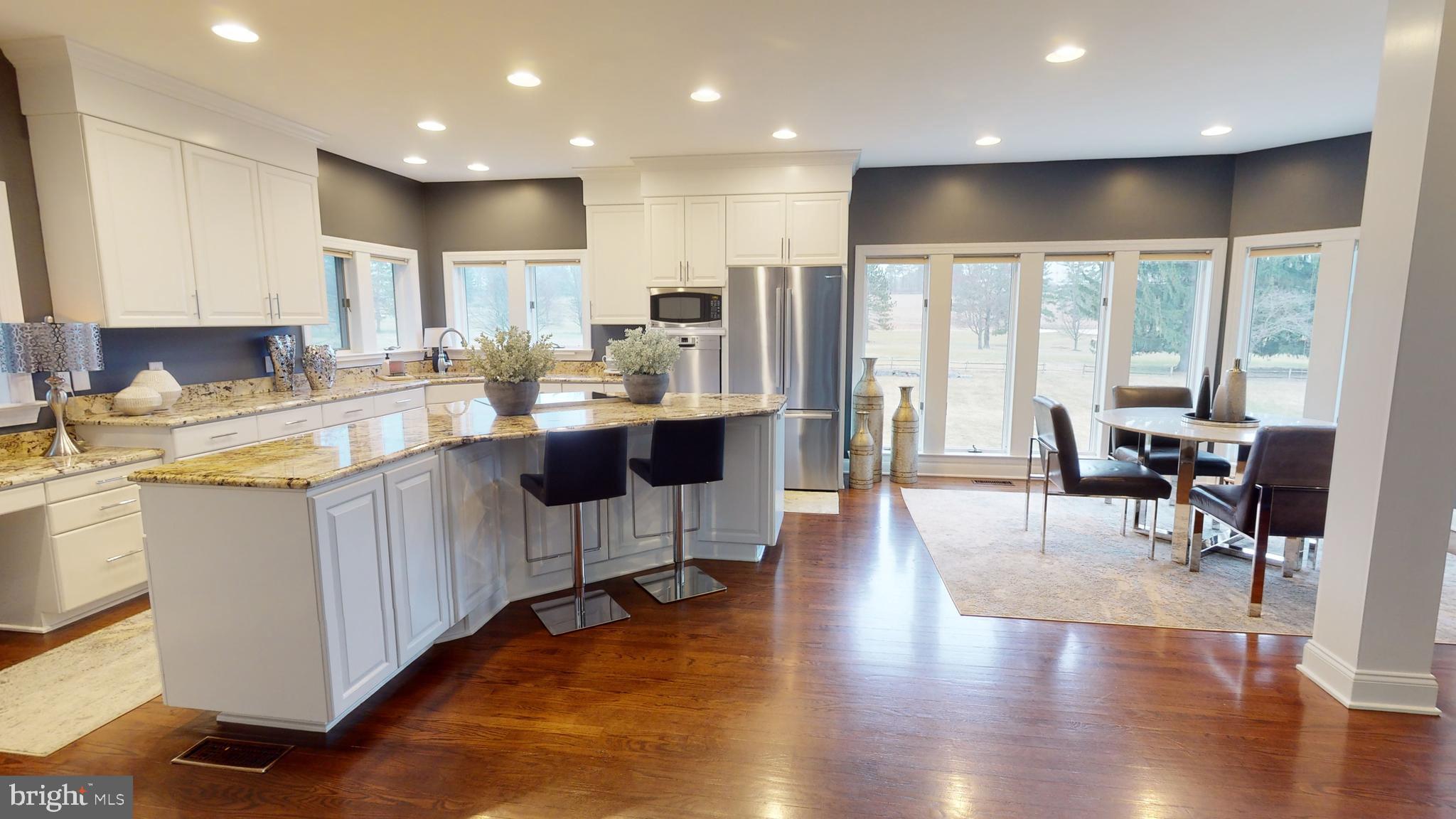 937 GREENBRIAR DRIVE