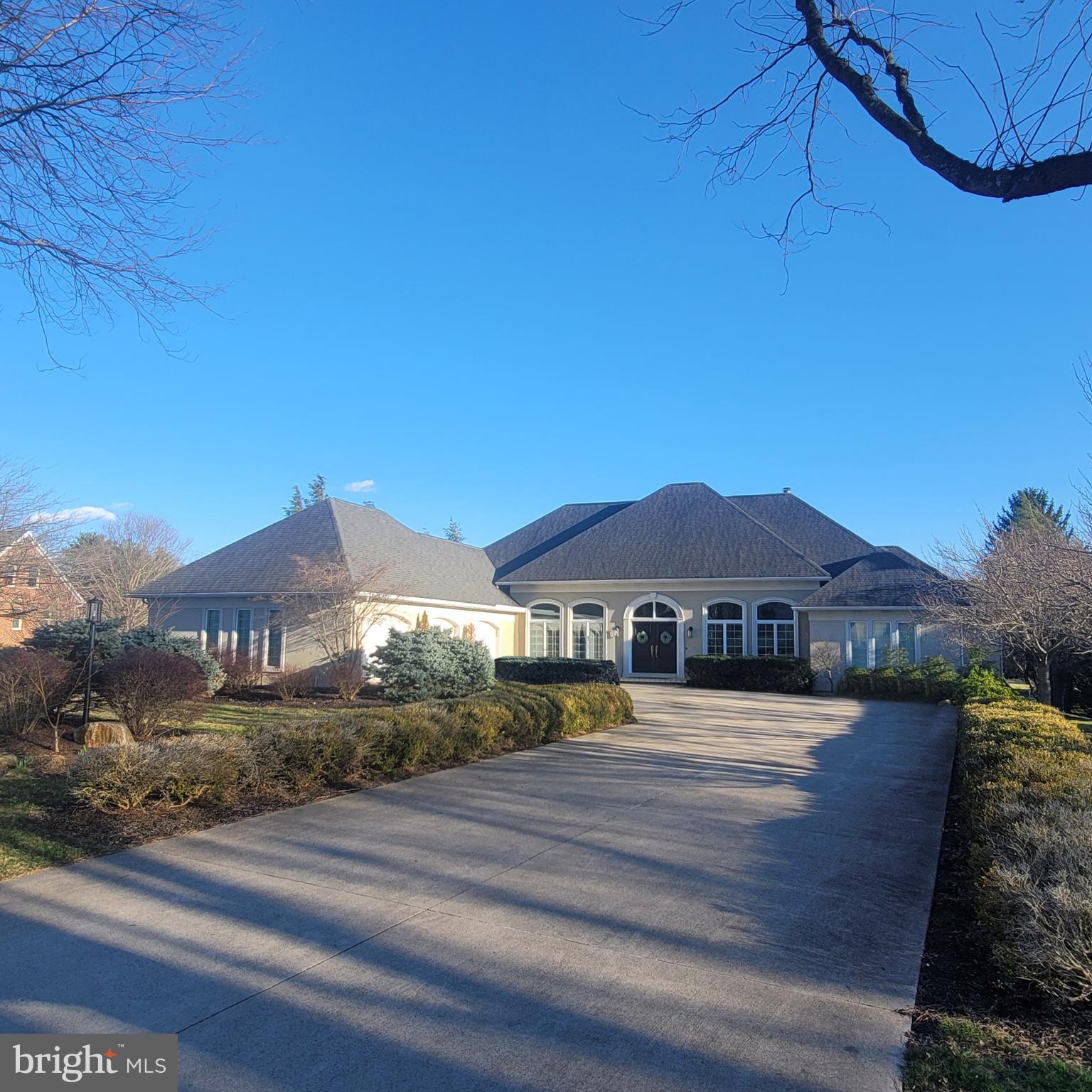 937 GREENBRIAR DRIVE