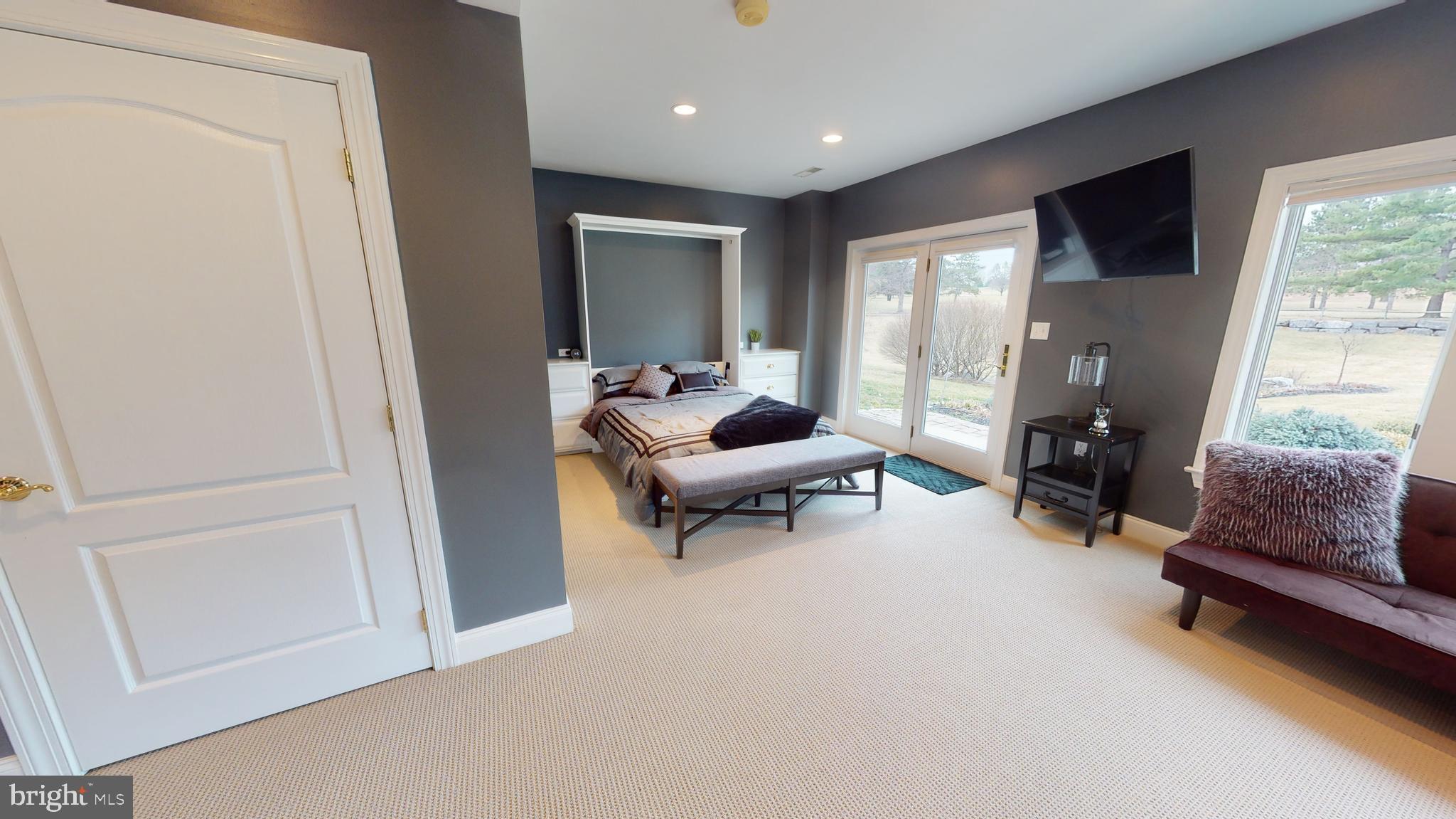 937 GREENBRIAR DRIVE