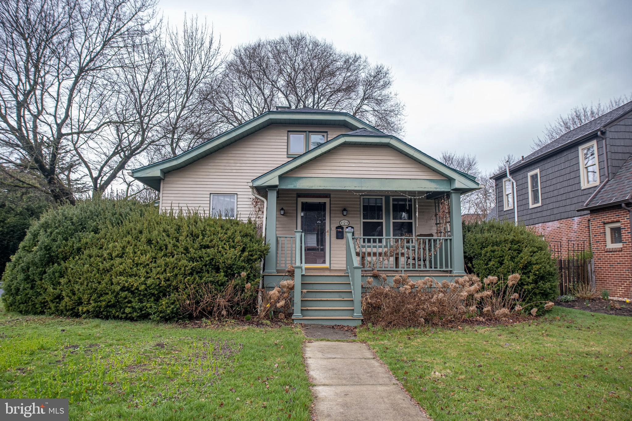 1029 W BEAVER AVENUE