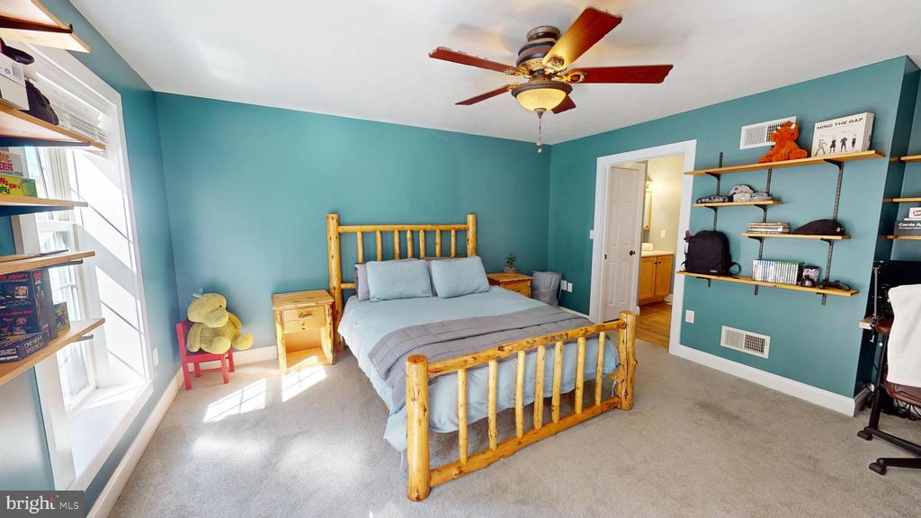 101 BRIAR COURT