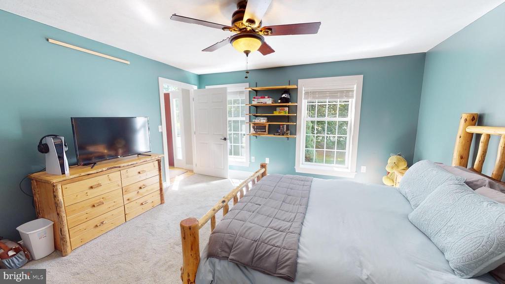 101 BRIAR COURT