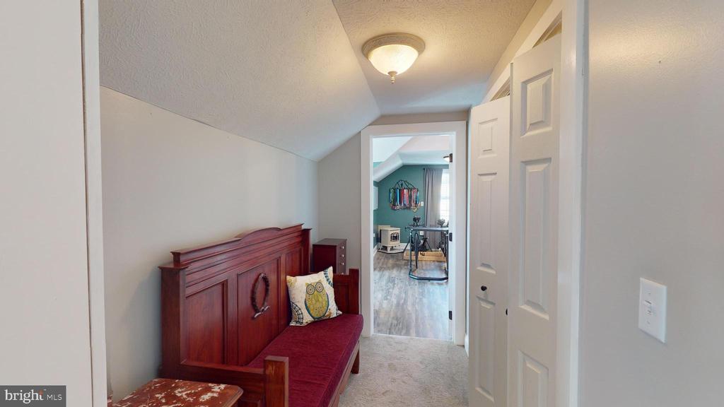 101 BRIAR COURT