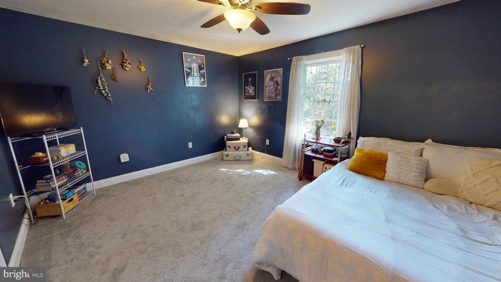 101 BRIAR COURT