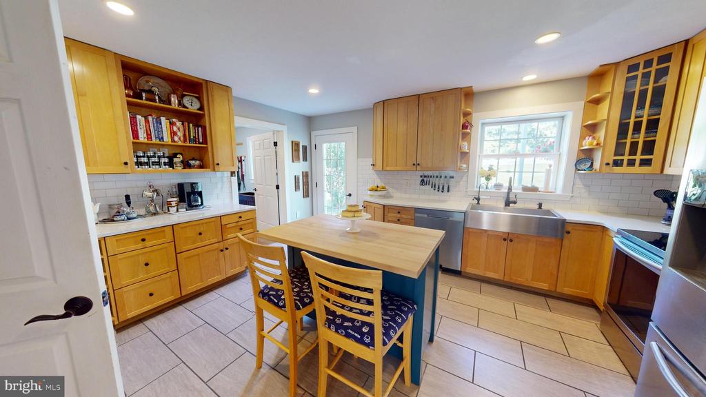 101 BRIAR COURT