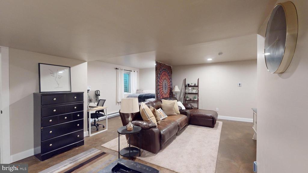 101 BRIAR COURT