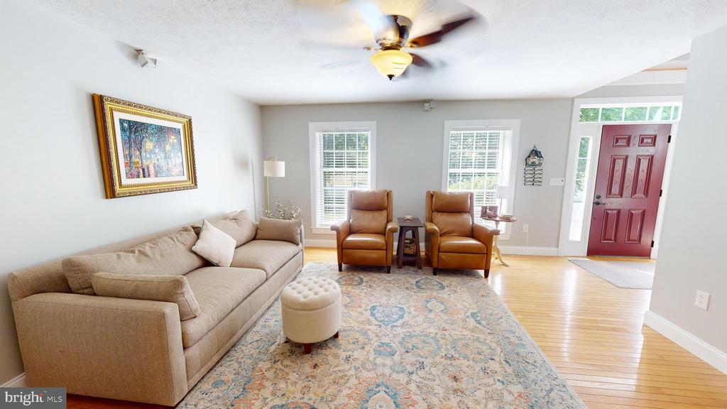 101 BRIAR COURT