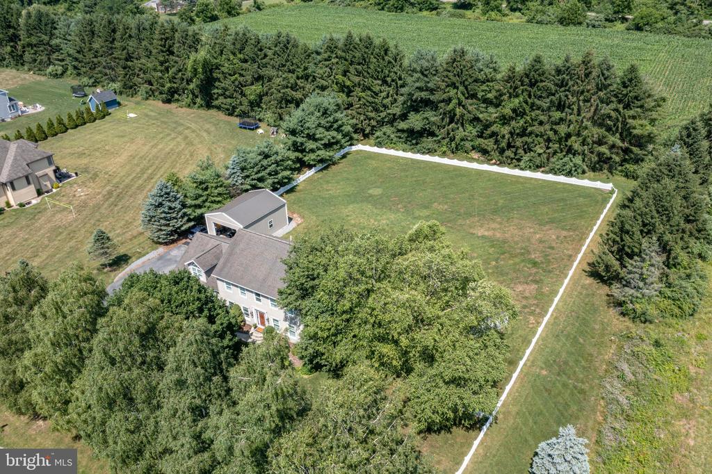 101 BRIAR COURT