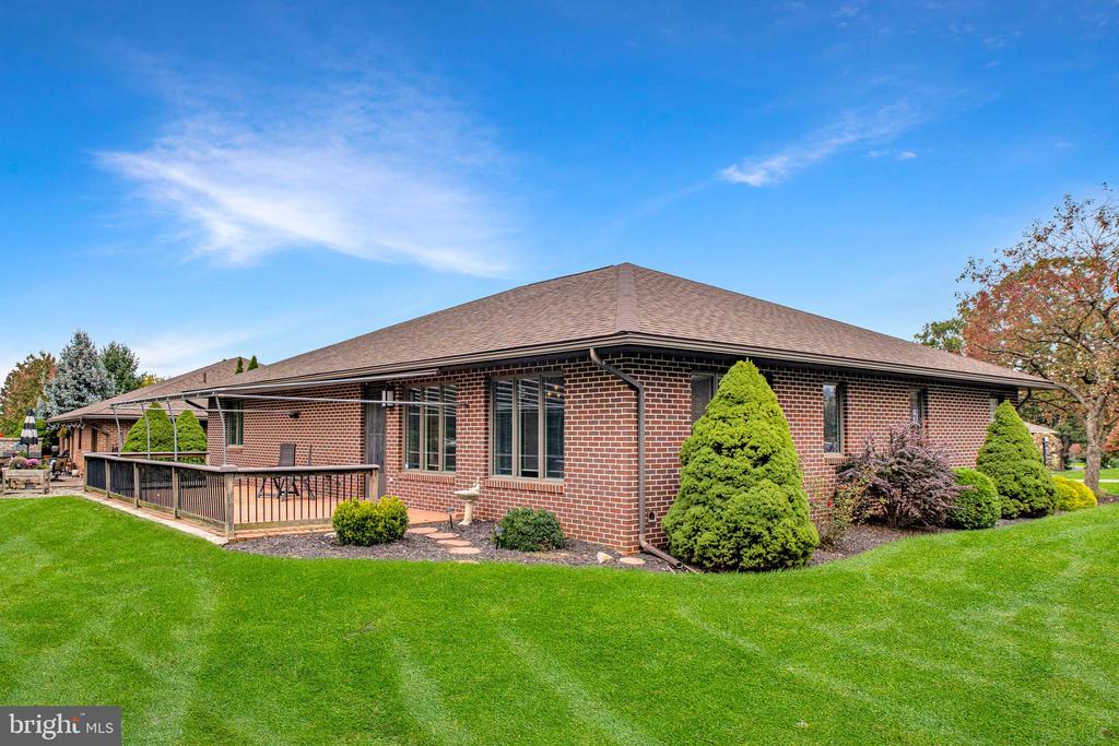 218 HORIZON DRIVE