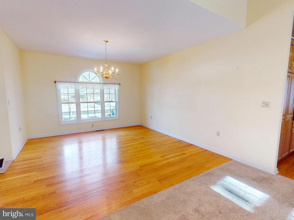 2336 SAGAMORE DRIVE