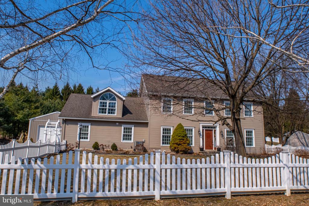 101 BRIAR COURT