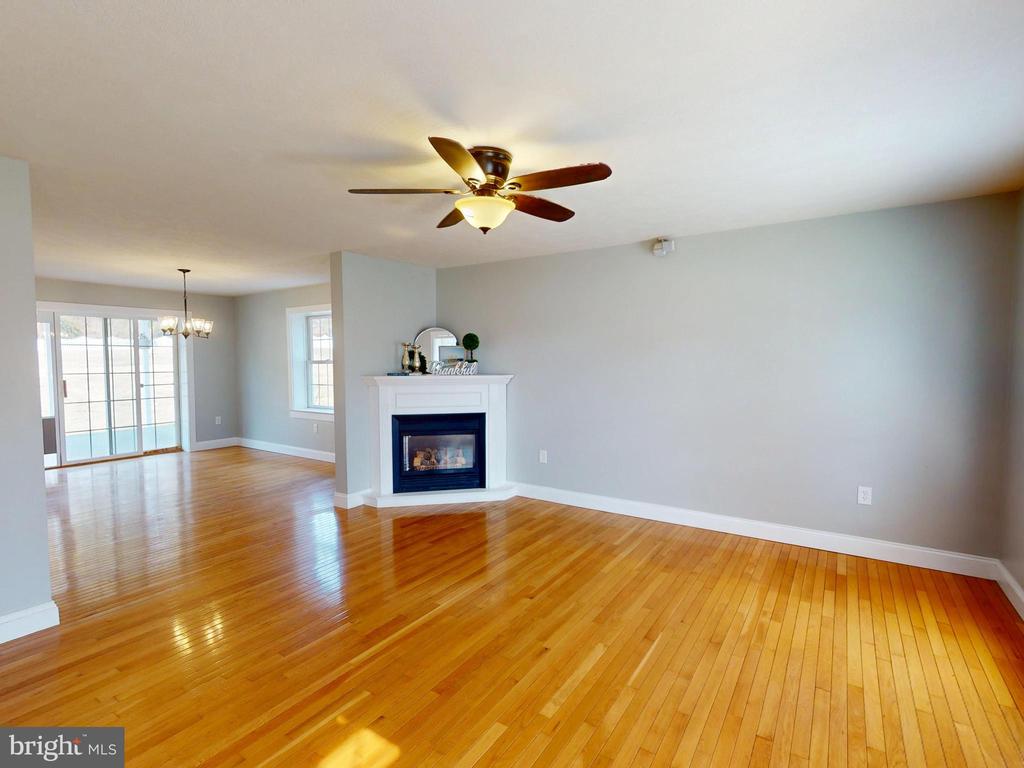 101 BRIAR COURT
