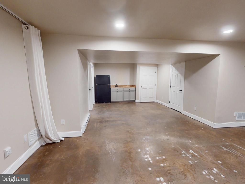 101 BRIAR COURT