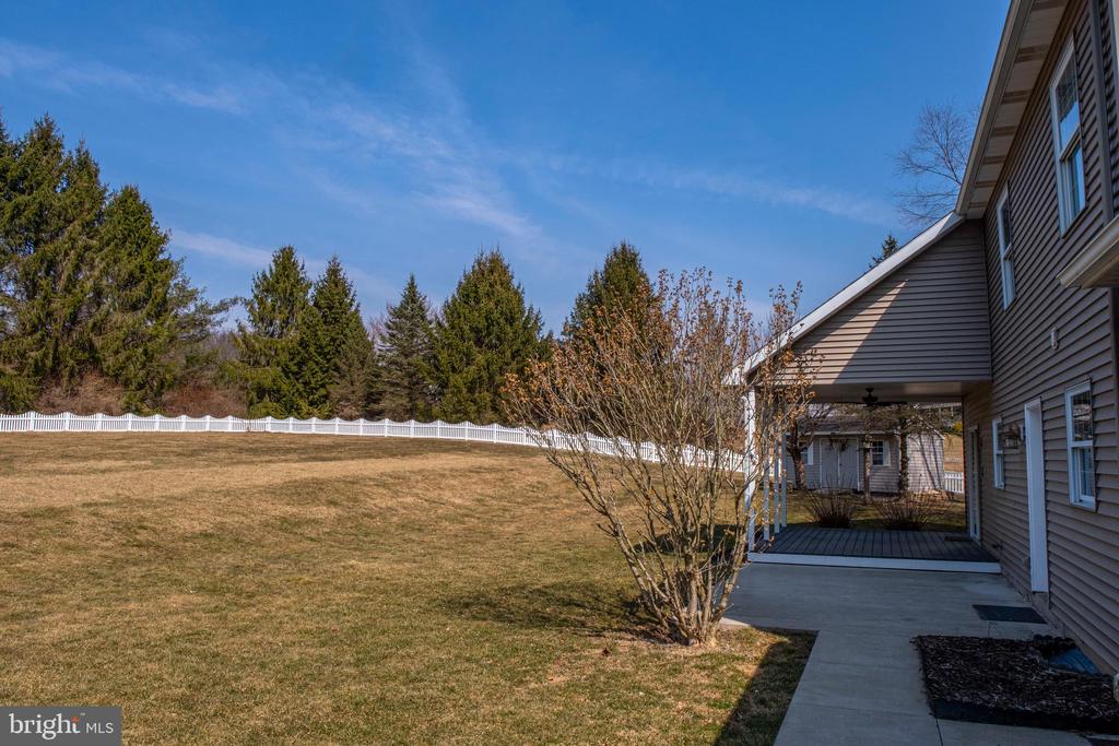 101 BRIAR COURT