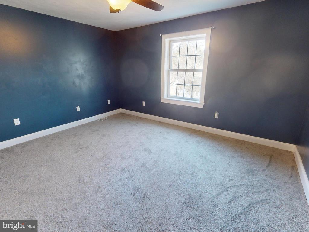 101 BRIAR COURT