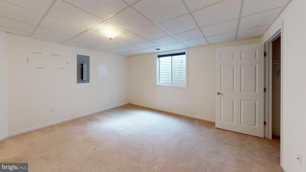 124 MIDWAY DRIVE