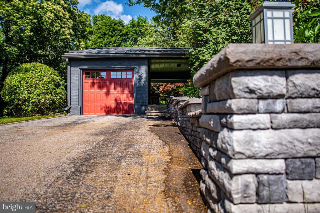 101 HILLVIEW AVENUE