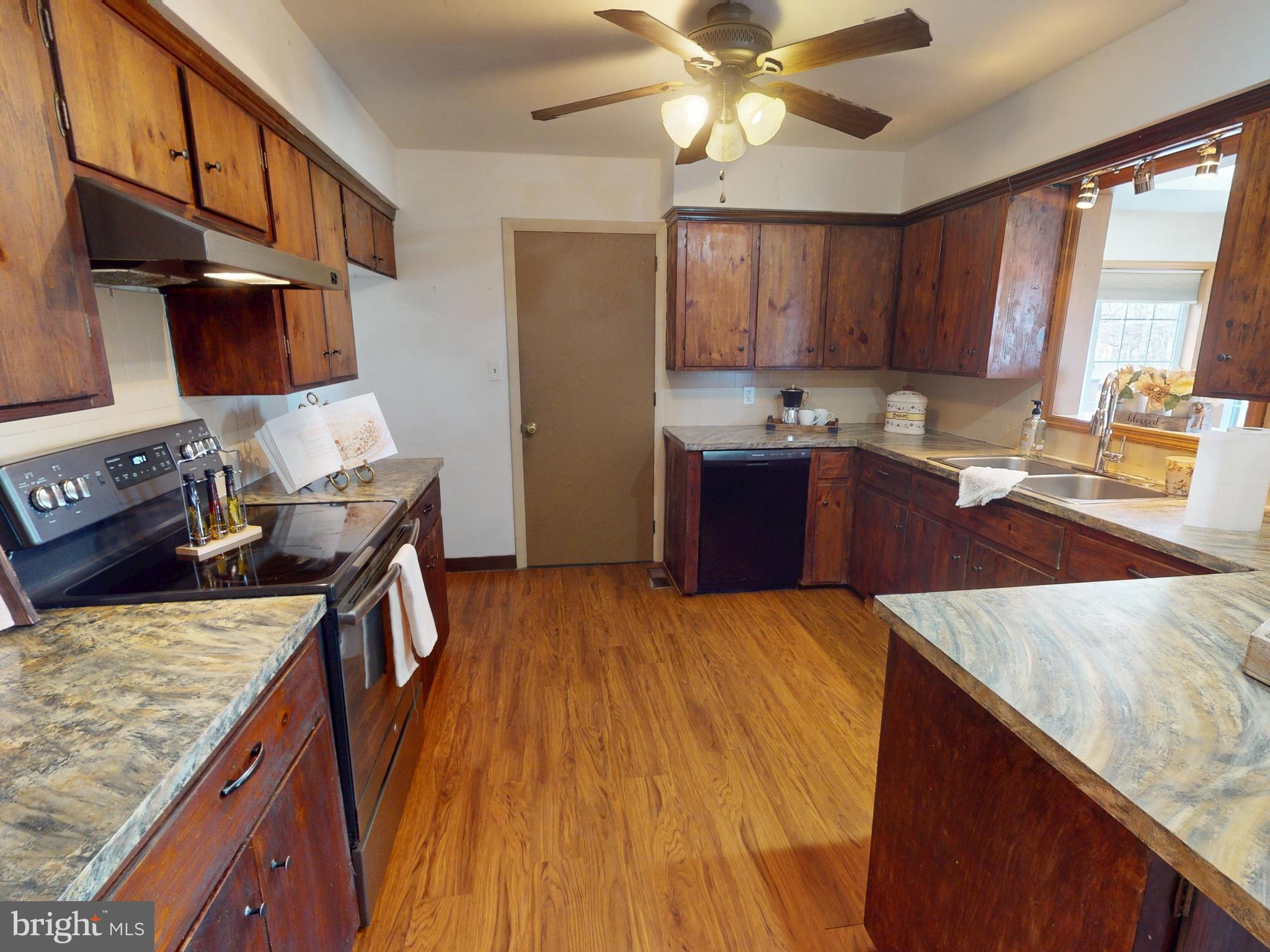 4807 W WHITEHALL ROAD