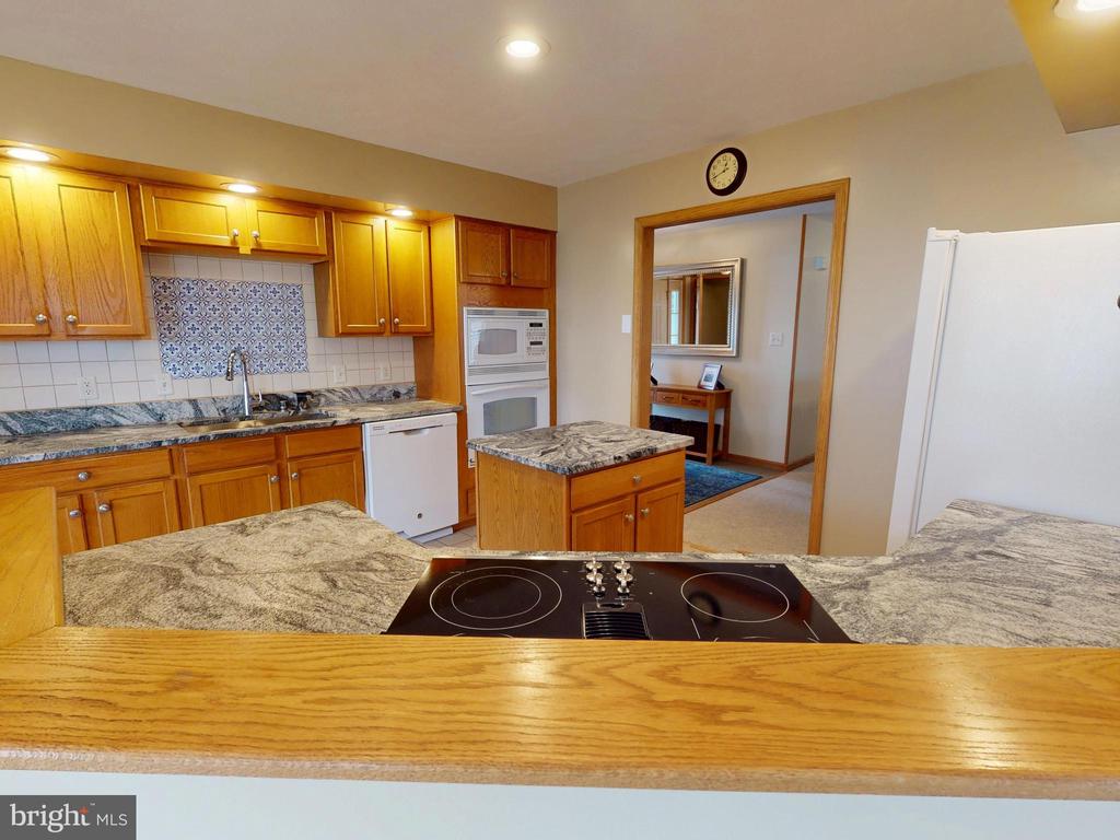 210 WALKER CROSSING