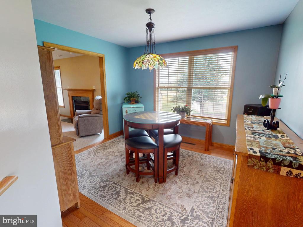 210 WALKER CROSSING