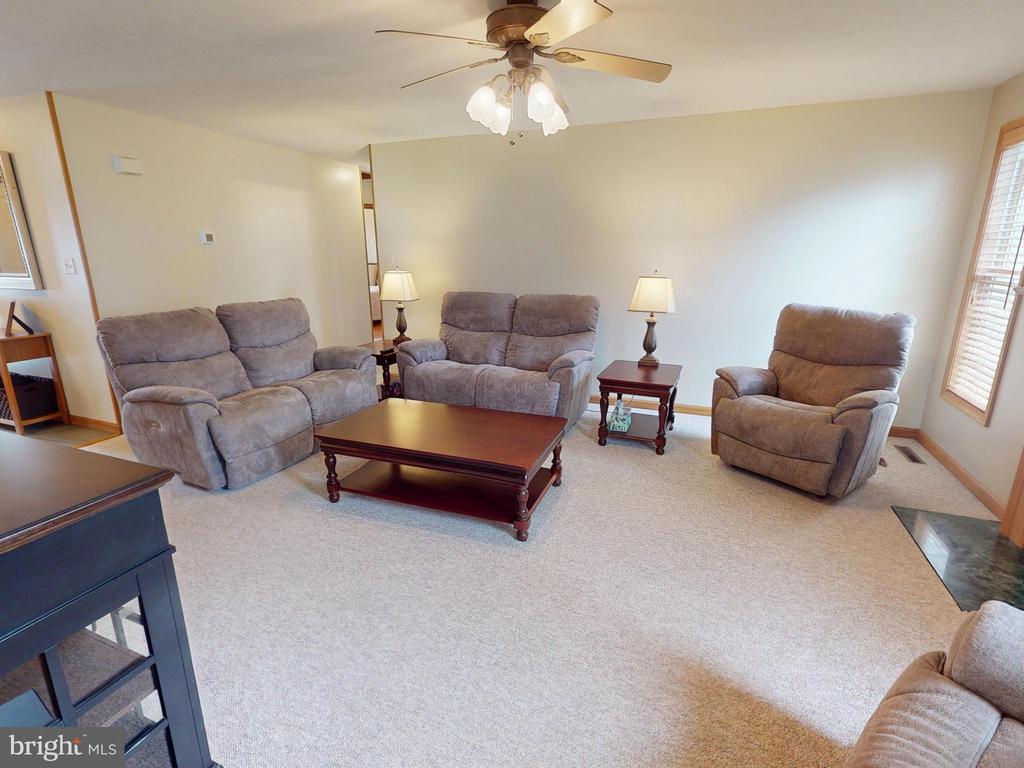 210 WALKER CROSSING