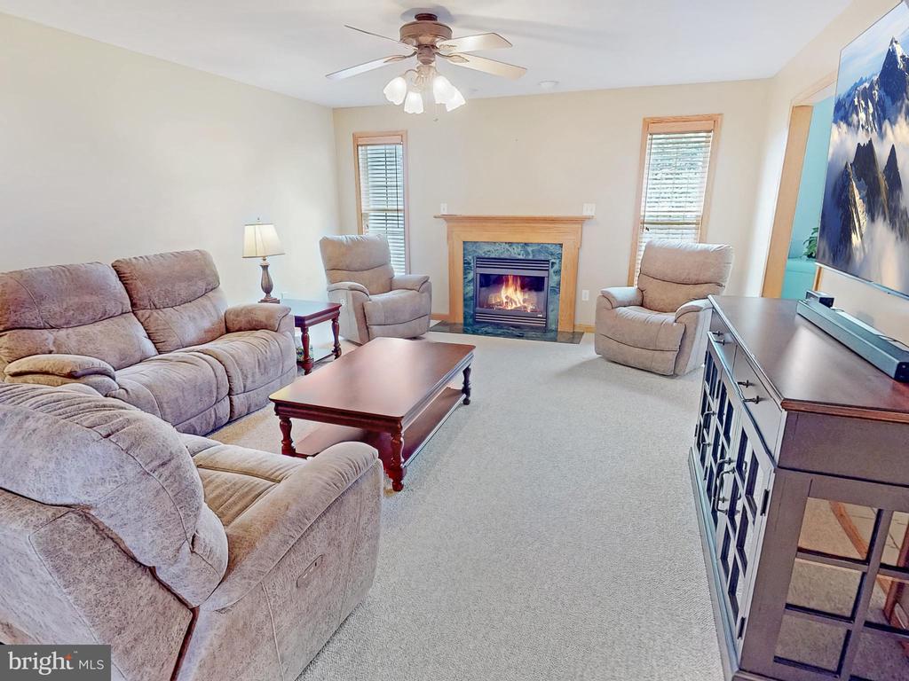 210 WALKER CROSSING