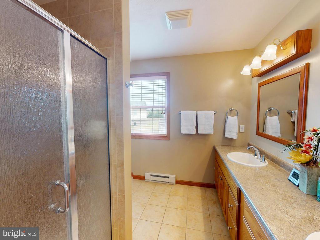210 WALKER CROSSING