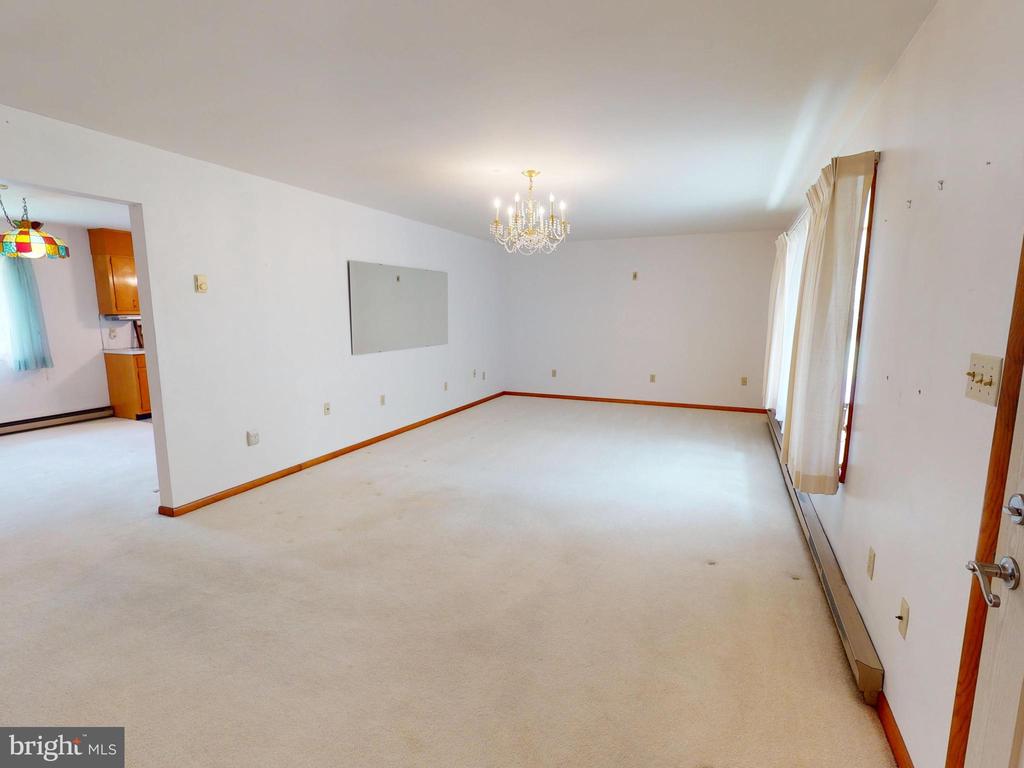 169 LINCOLN LANE
