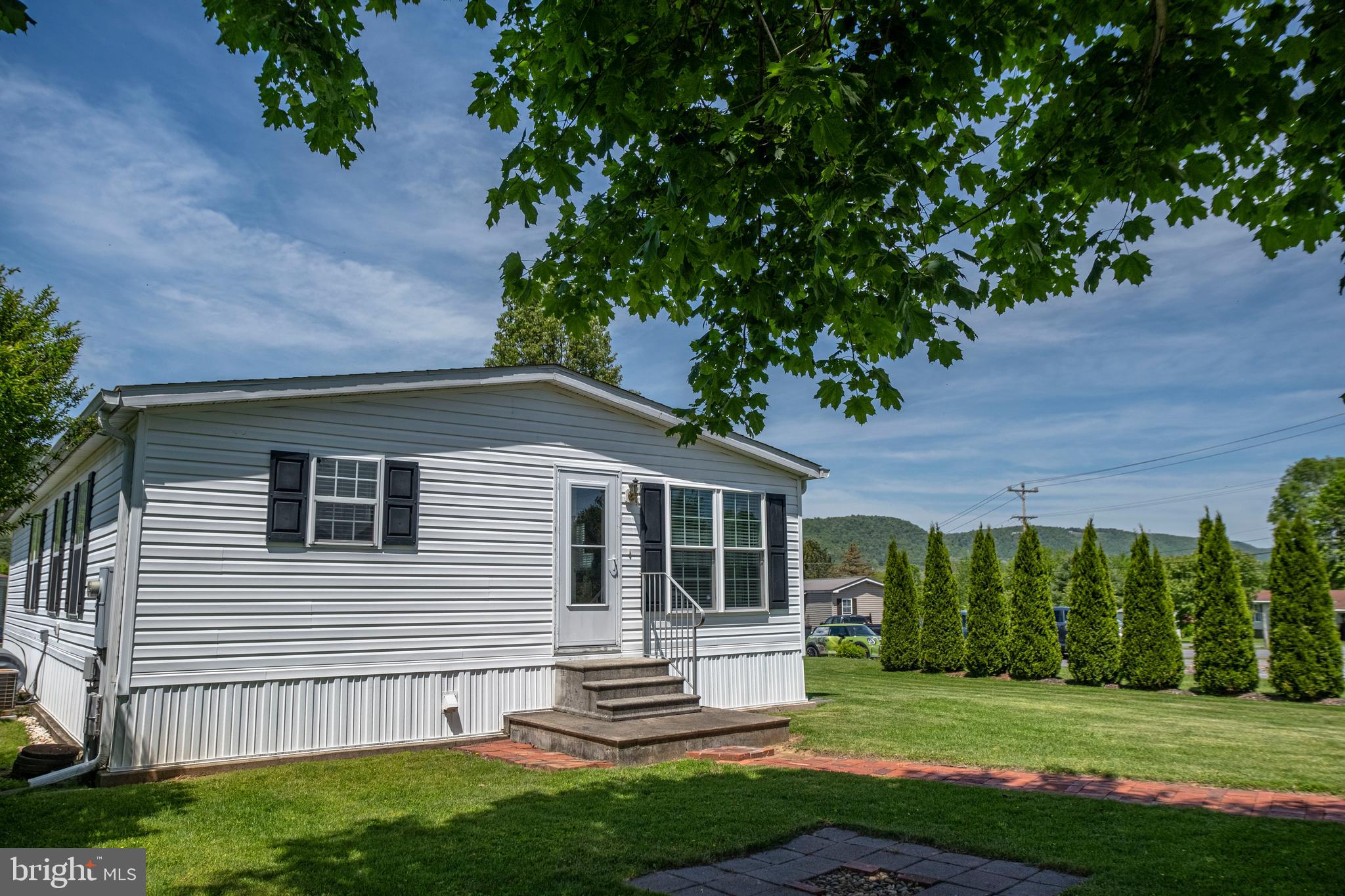 43 ASH STREET