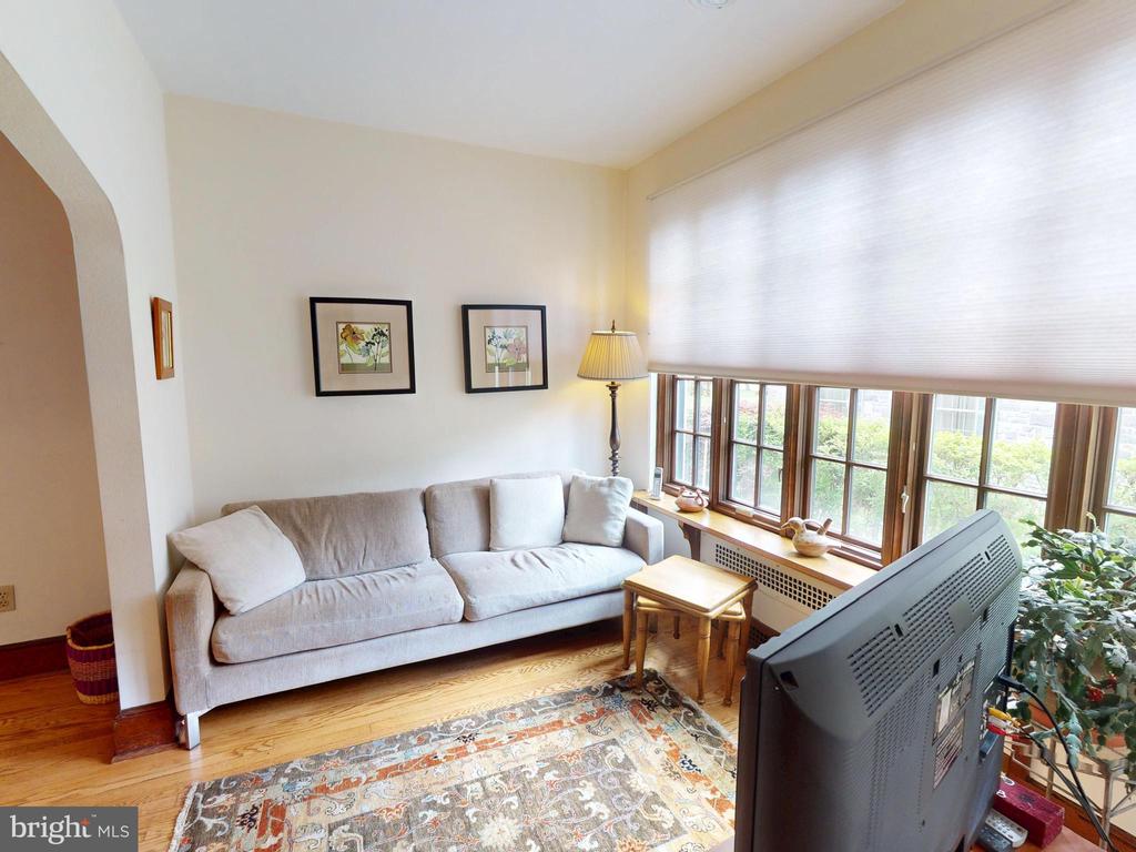 439 W PARK AVENUE
