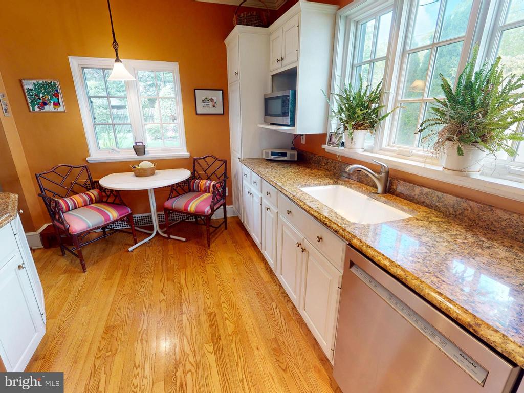 439 W PARK AVENUE