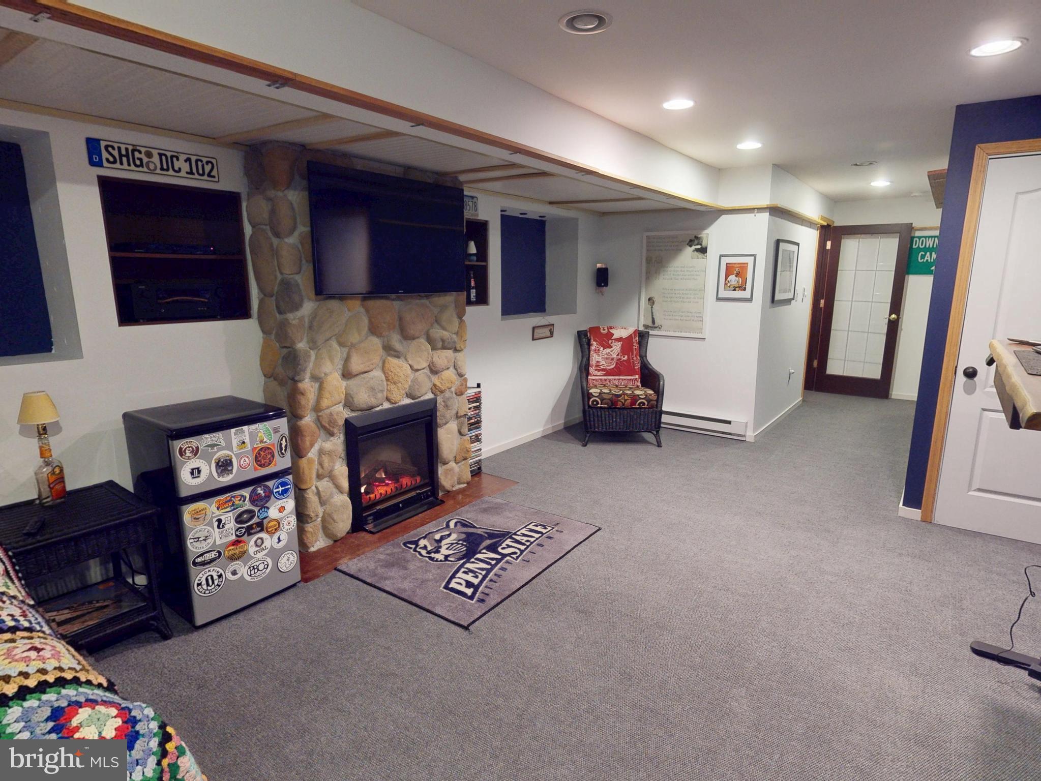 106 PEBBLE LANE