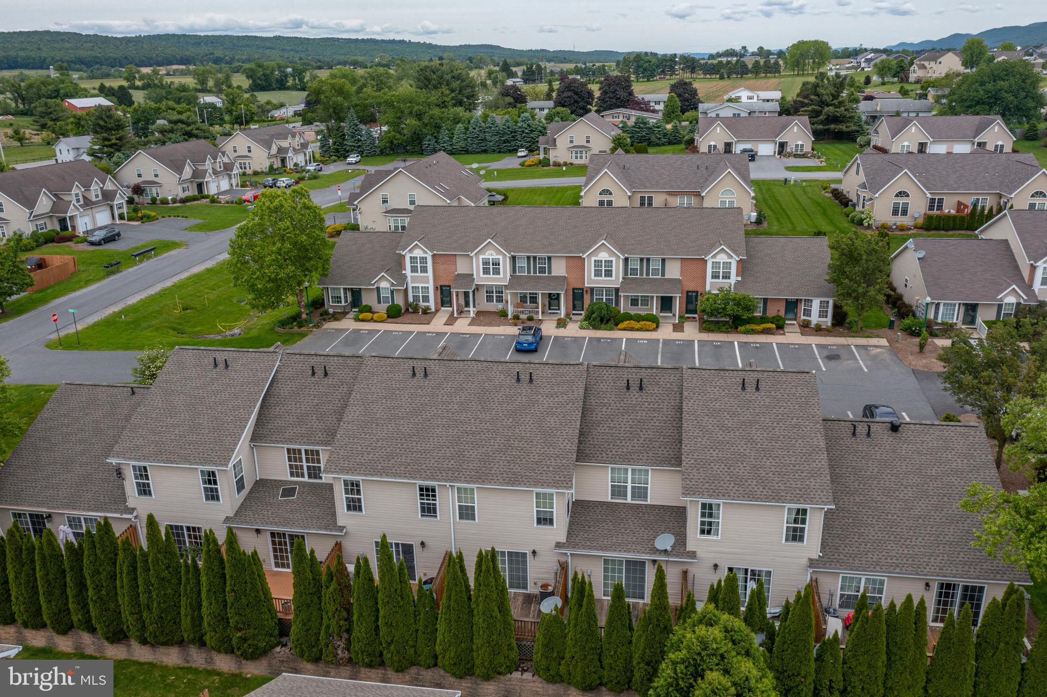 106 PEBBLE LANE