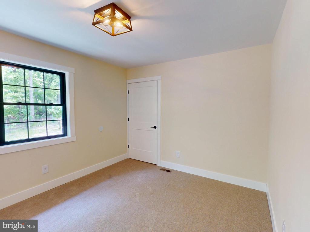 654 DEVONSHIRE DRIVE