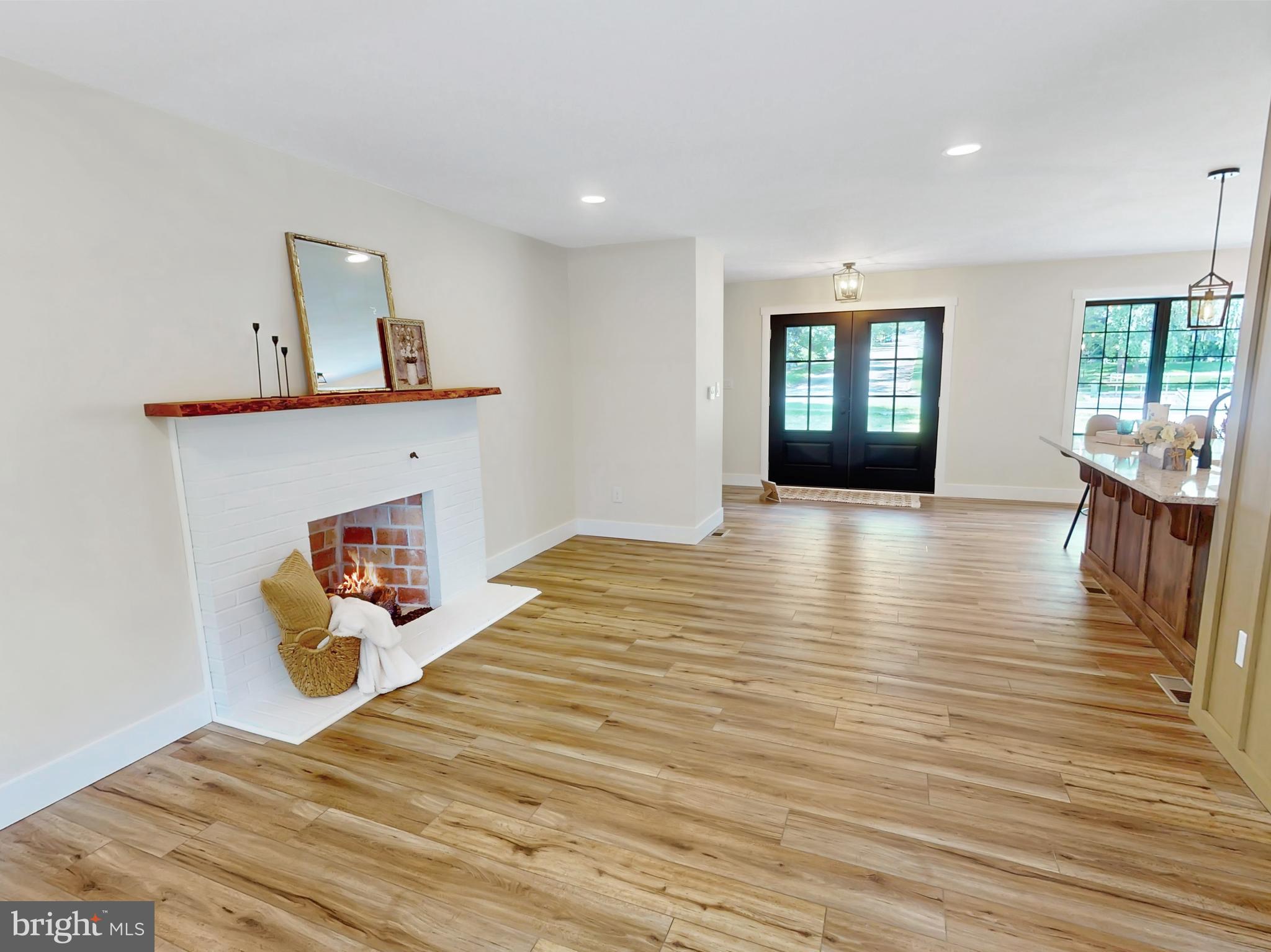 654 DEVONSHIRE DRIVE