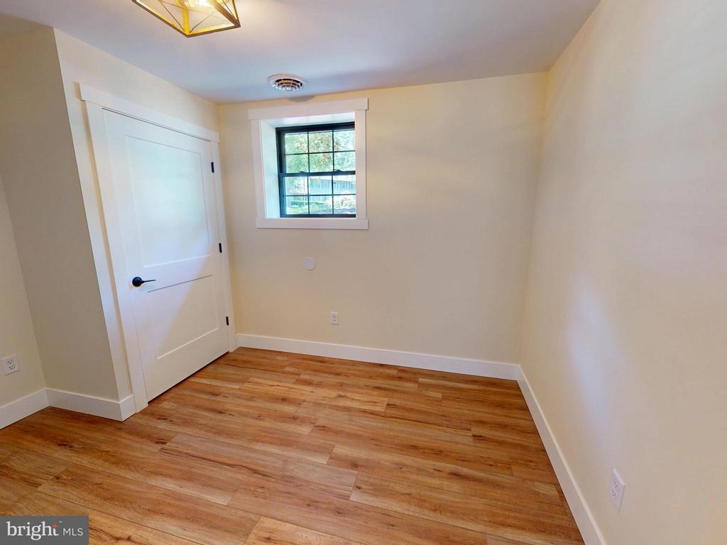 654 DEVONSHIRE DRIVE