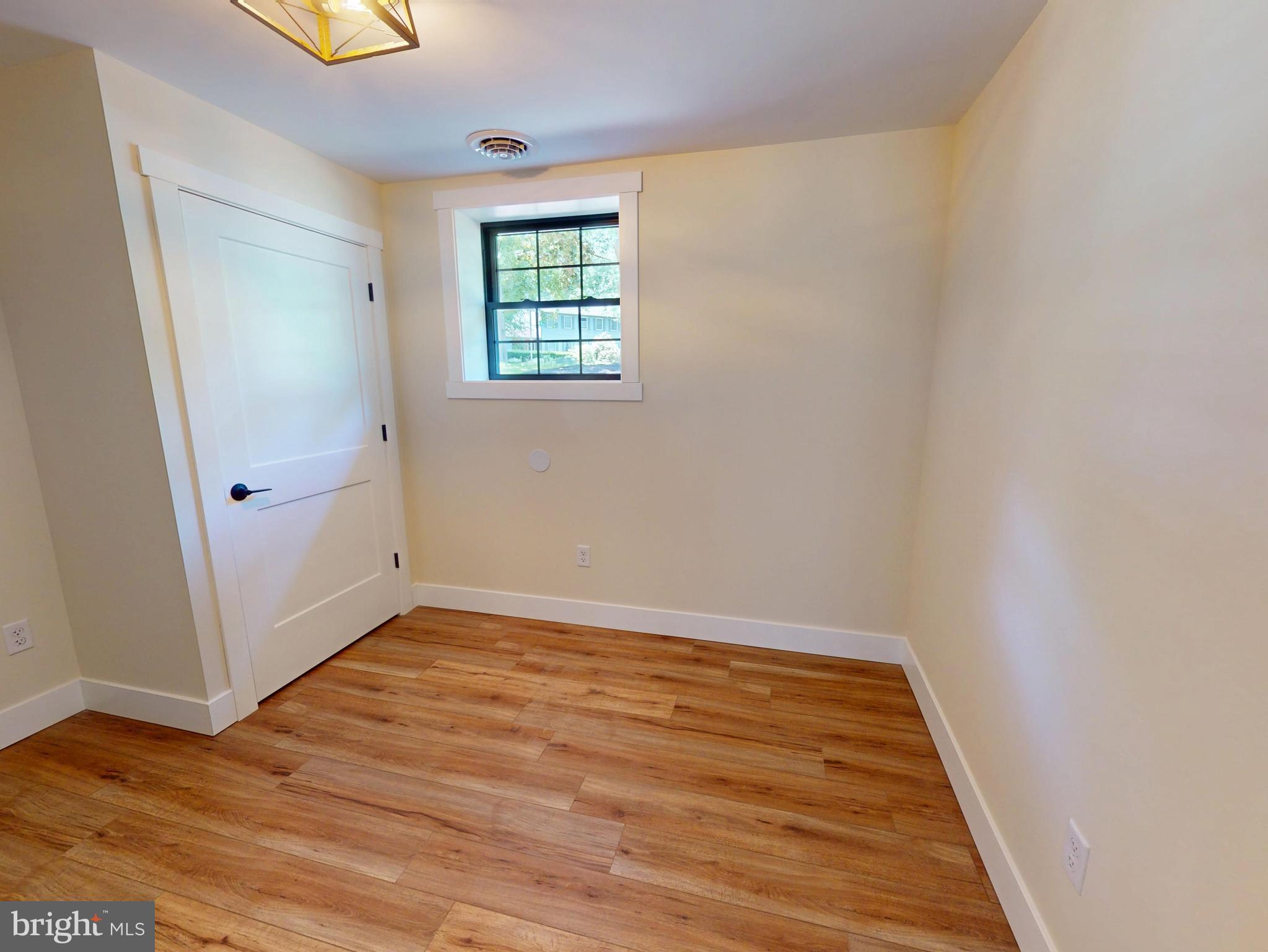 654 DEVONSHIRE DRIVE