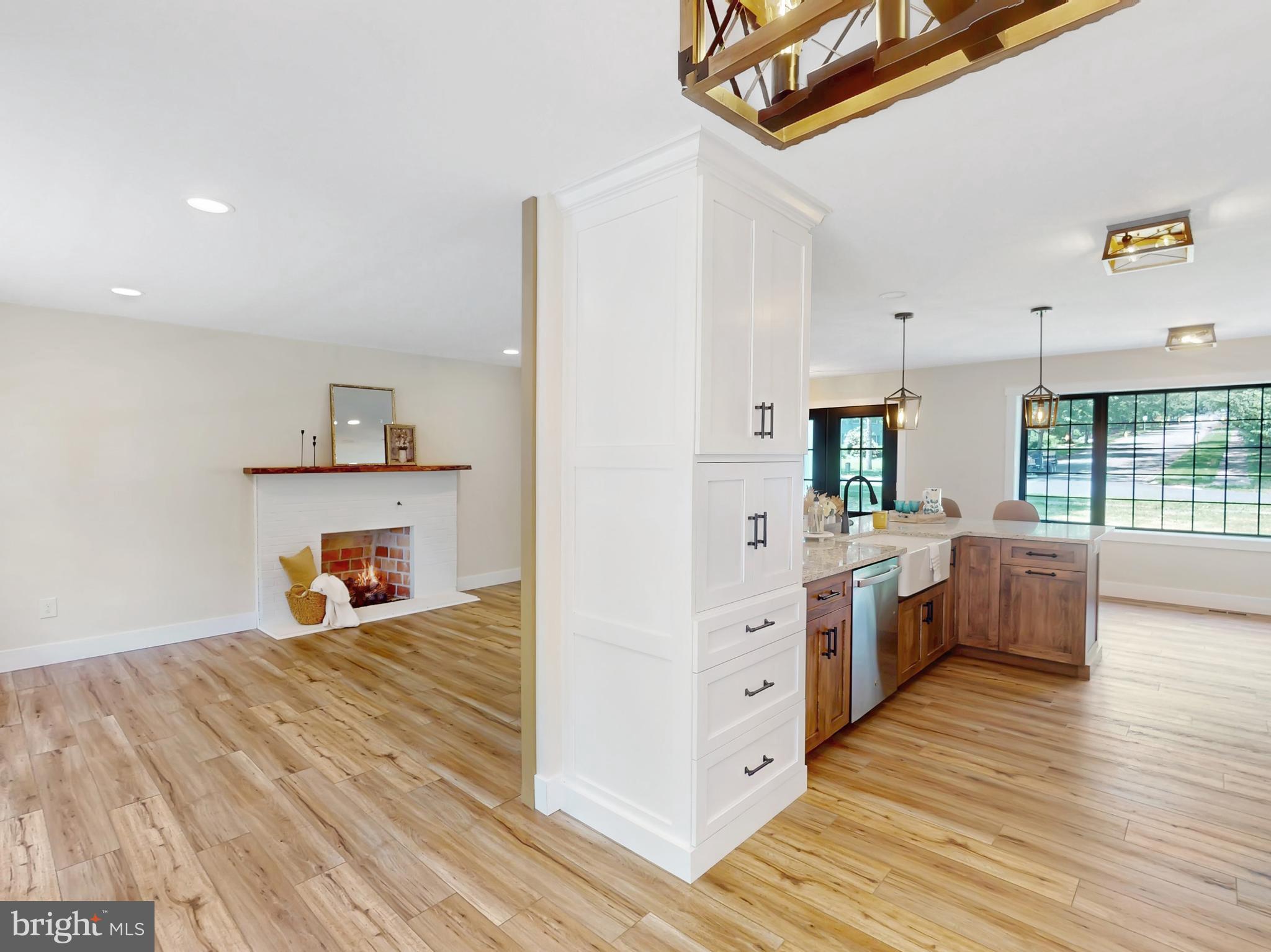 654 DEVONSHIRE DRIVE