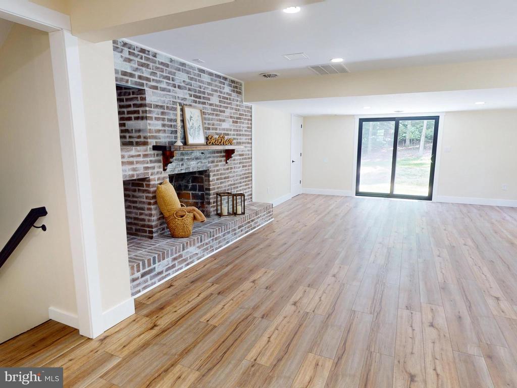 654 DEVONSHIRE DRIVE