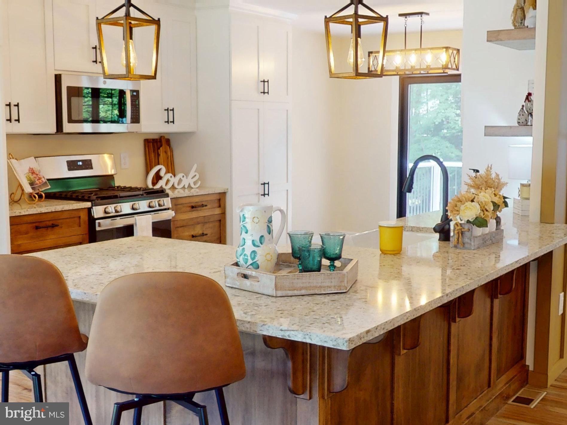 654 DEVONSHIRE DRIVE