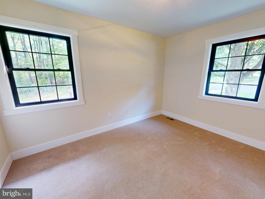 654 DEVONSHIRE DRIVE