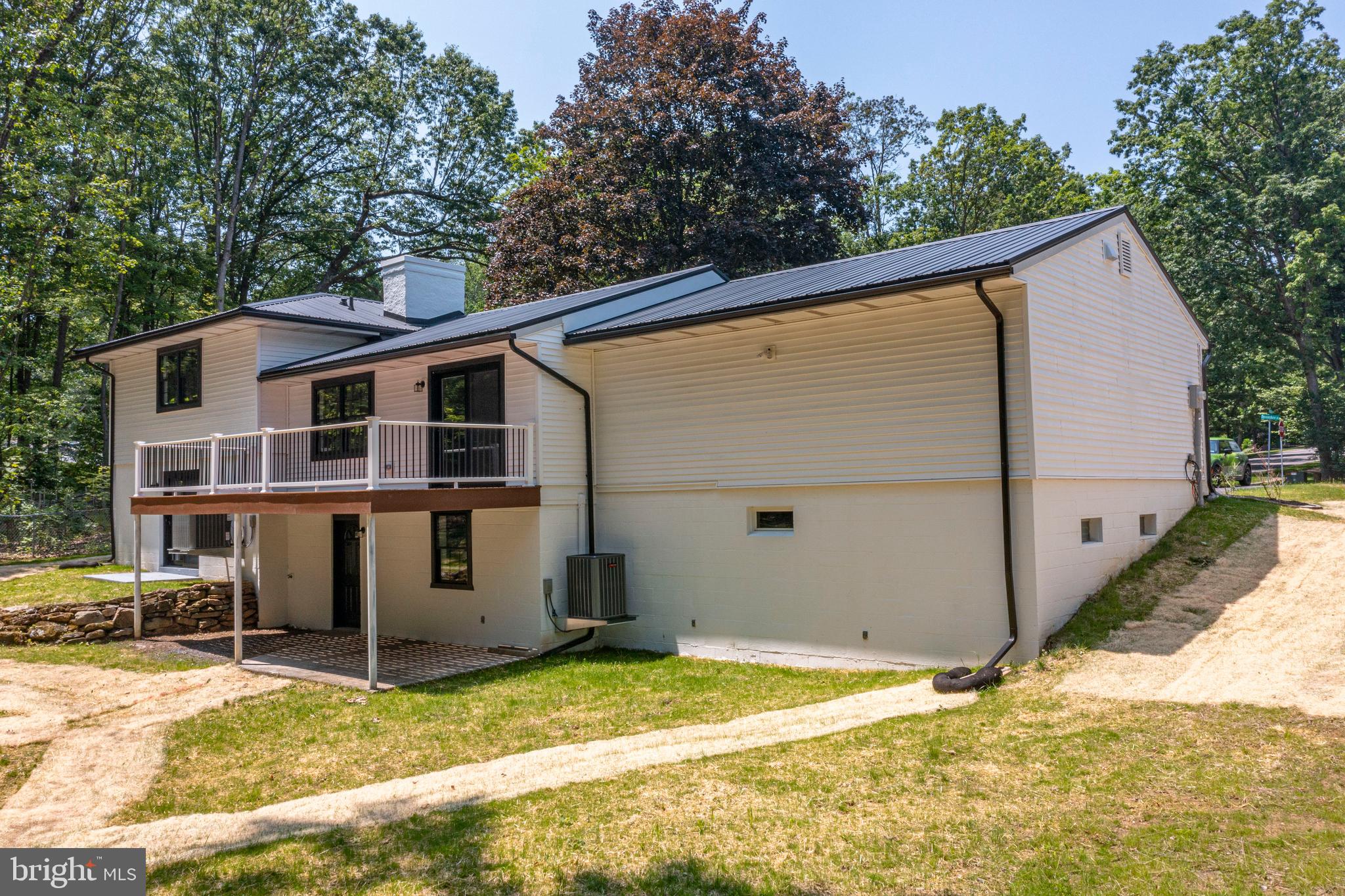 654 DEVONSHIRE DRIVE